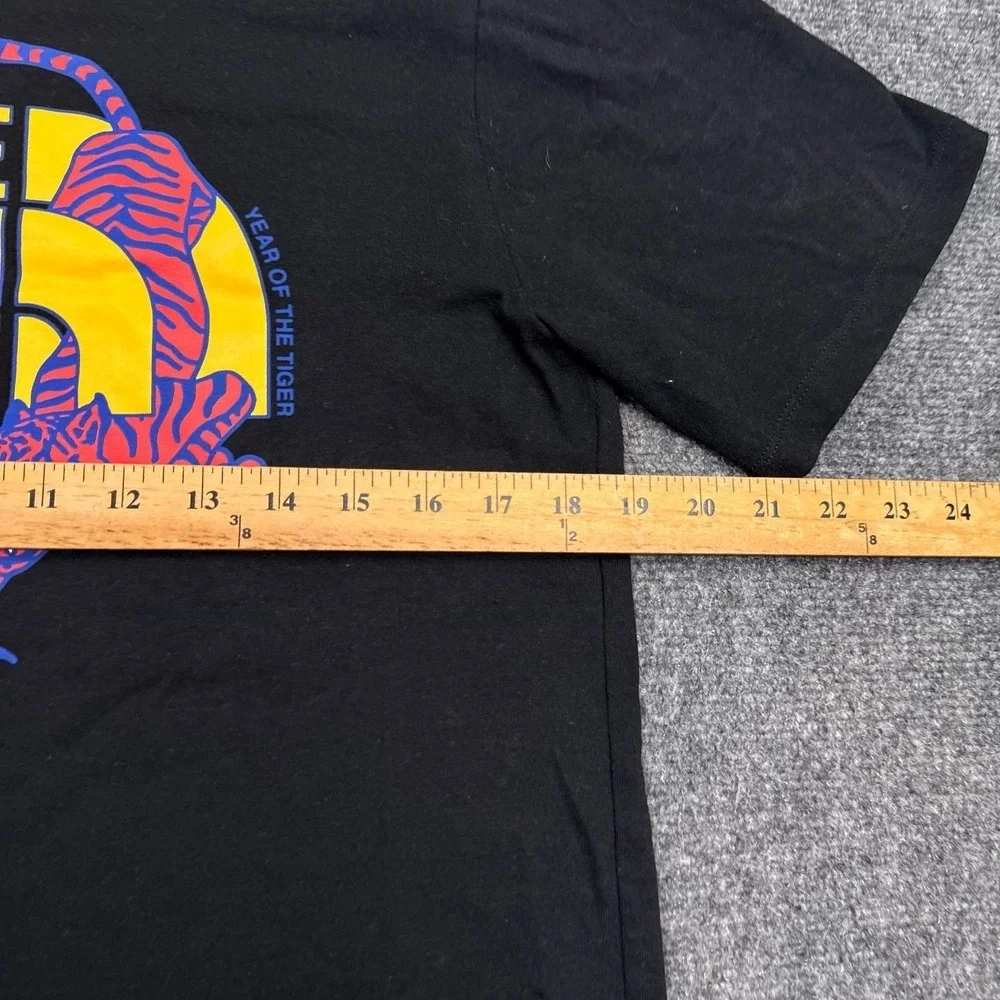 The North Face T Shirt Mens Size‎ Small Black Tiger Logo LTD Edition Graphic Tee